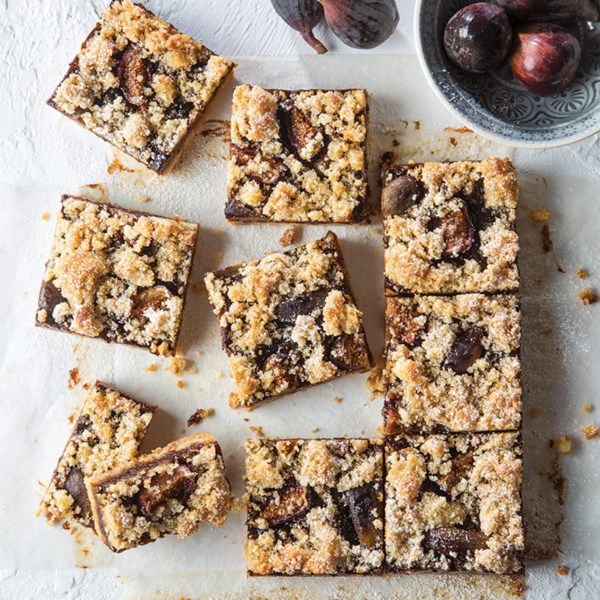 Fig pound cake crumb bars