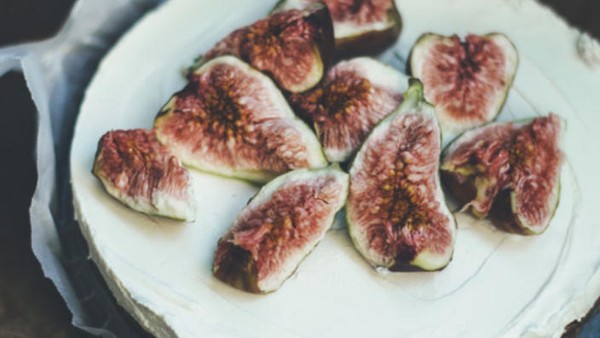 Fig tart with maple yoghurt