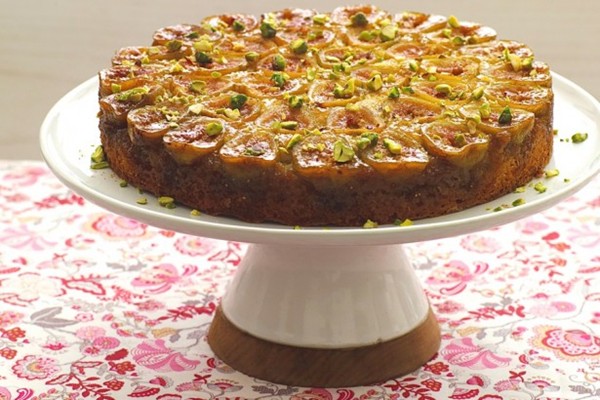 Figgy pistachio upside down cake--healthier variation