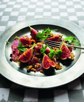 Figs and tuna carpaccio with citrus dressing, crispy crumbs, nuts and capers