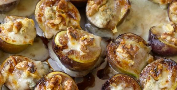 Figs stugged with Gorgonzola & walnuts