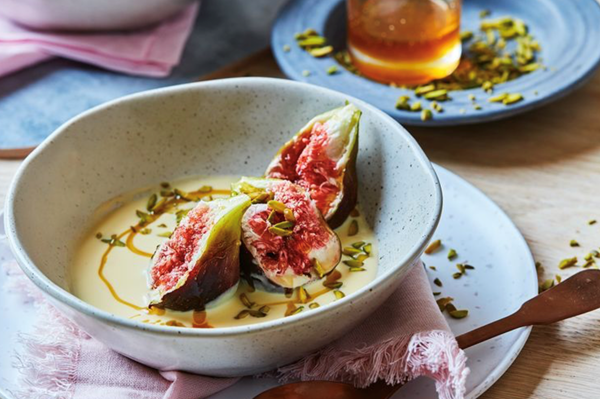 Figs with saffron and cardamom cream