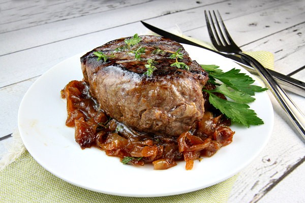 Filet mignon with Marsala caramelized onions
