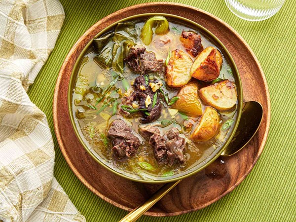 Filipino beef soup (Beef nilaga)