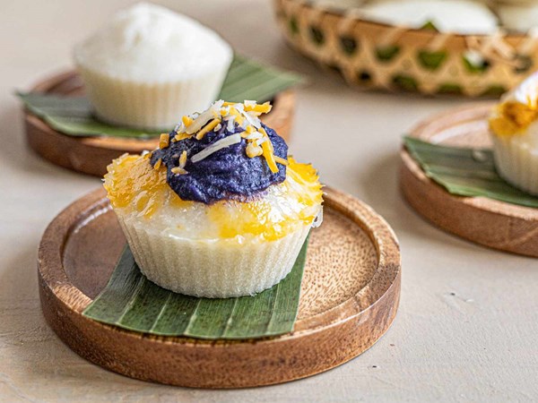 Filipino steamed rice cakes (Puto)