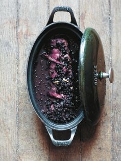 Fillet of wild boar with bilberries (Filet de sanglier aux airelles)