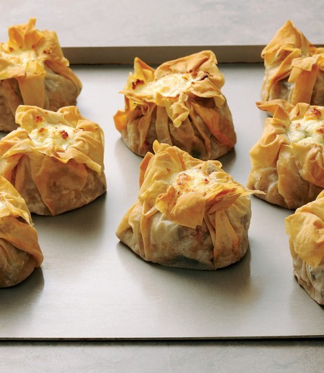 Filo moussaka parcels