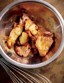 Fingerling potatoes with creamy Worcestershire sauce
