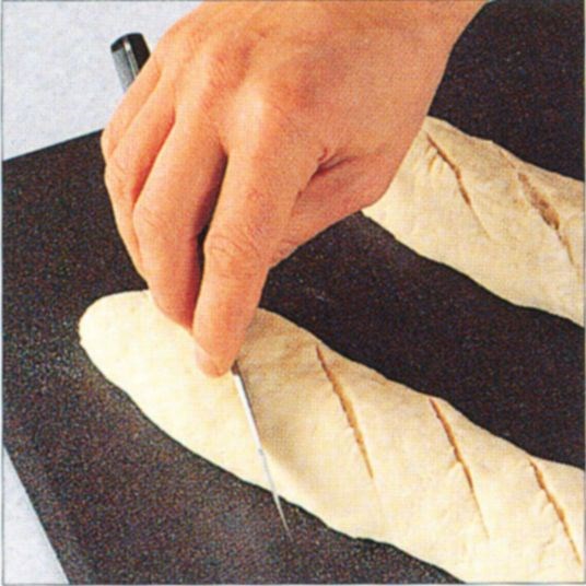Finishing loaves
