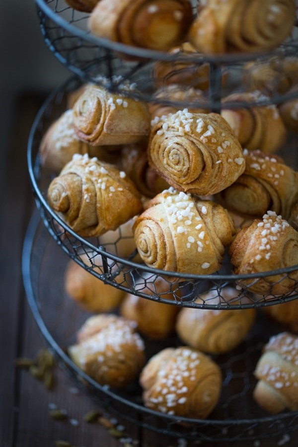 Finnish cardamom rolls (Pulla)