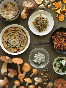 Finnish salted mushroom salad (Seinisalaatti / Risksallad)