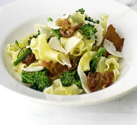 Fiorelli with broccoli and crisp prosciutto