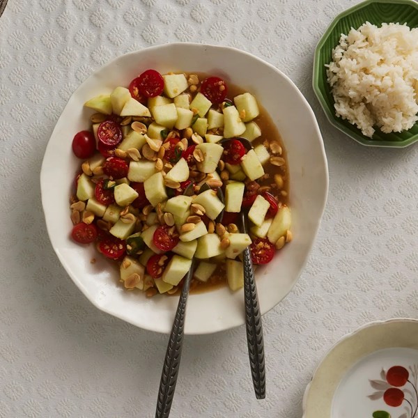 First-date apple som tam 