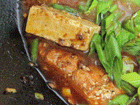 Fish and bean curd in fermented bean sauce (Dòufŭ dòubàn yú / 豆腐豆瓣魚)