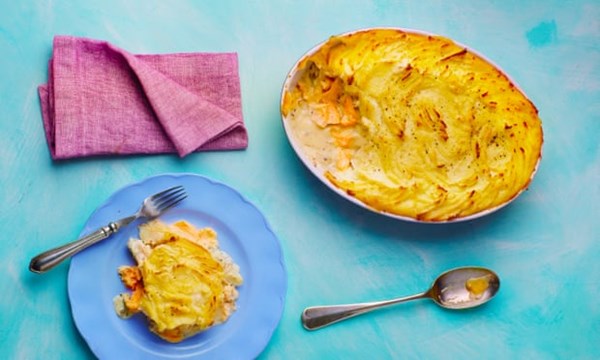 Fish and porcini pie