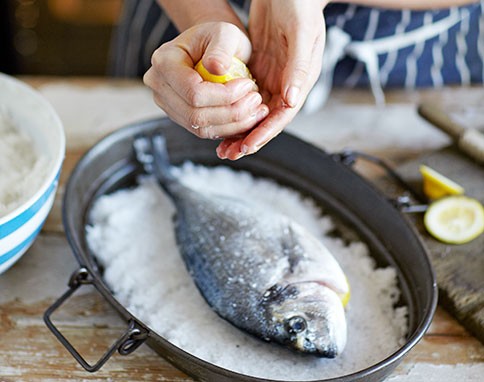 Fish baked in salt