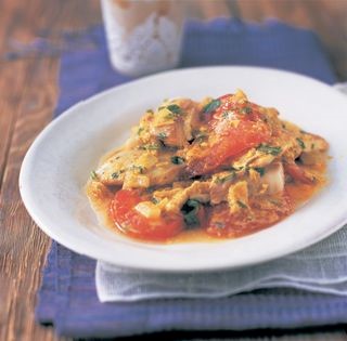 Fish baked with cardamom