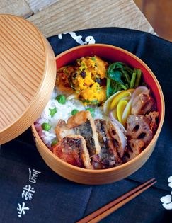 Fish bento: pumpkin salad