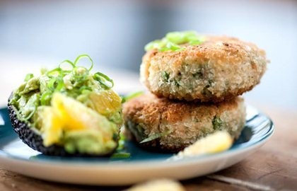 Fish cakes with avocado
