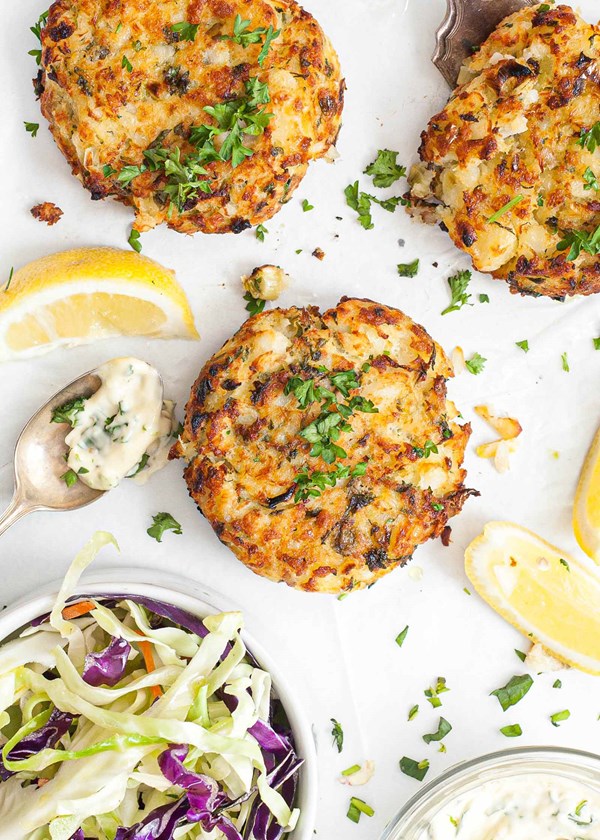 Fish cakes with tarragon mayo