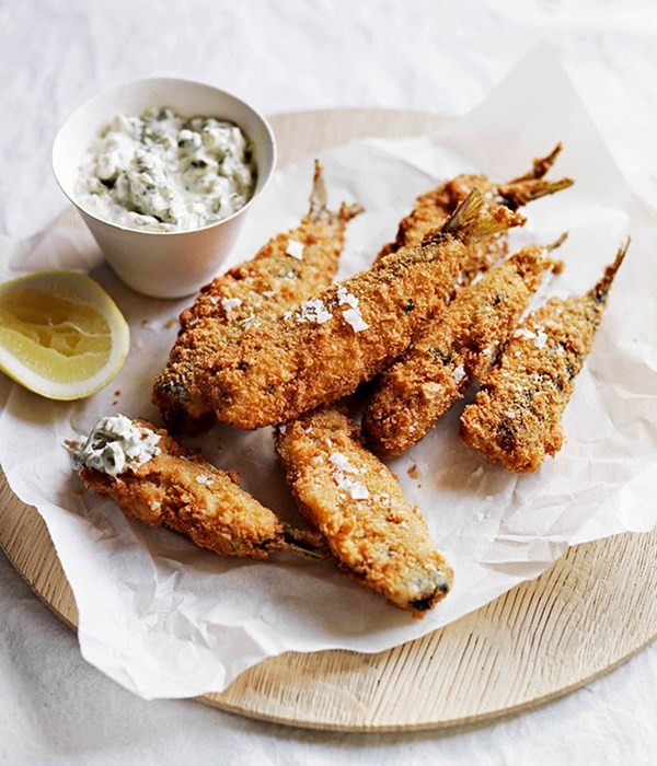 Fish fingers with tartare sauce