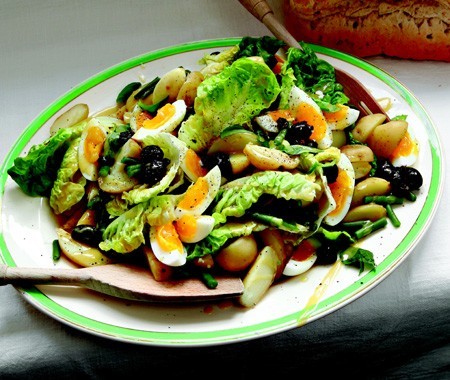 Fish-free salad Niçoise
