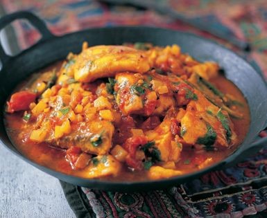 Fish in tangy tomato sauce