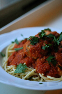Fish "meatballs" in spicy red pepper sauce