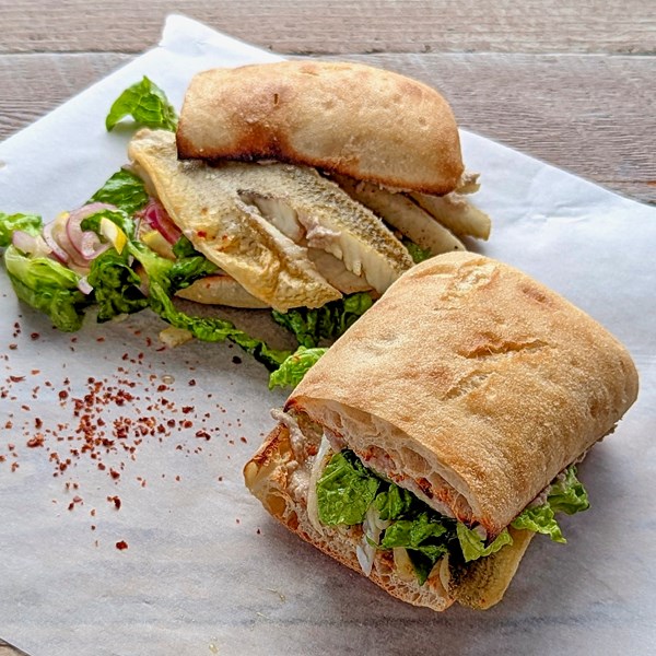 Fish rolls (Balık ekmek)