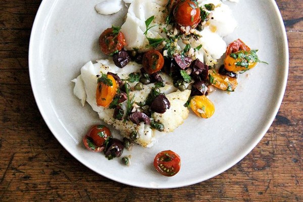 Fish with sauce Niçoise 