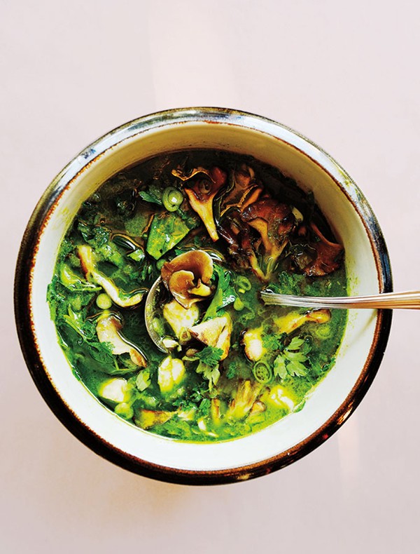 Fisherman's stew with green chile & callards