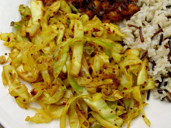 Five-minute Indian-style cabbage