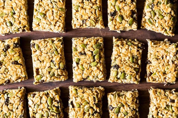 Five minute, no-bake vegan granola bars