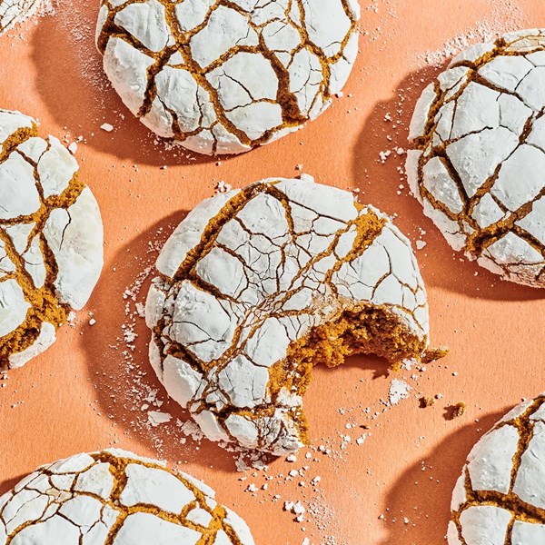 Five-spice crackle cookies 