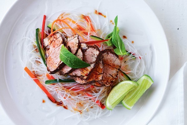 Five-spice pork rice paper roll