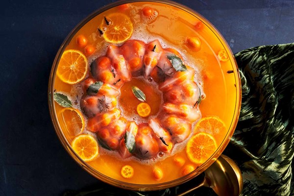Fizzy clementine and mezcal punch