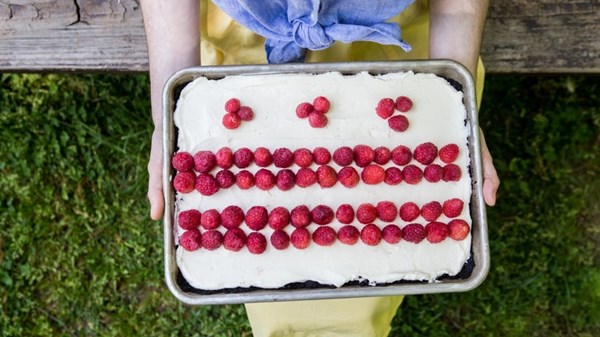 Flag cheesecake bars