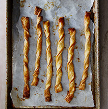 Flaky cheese twists