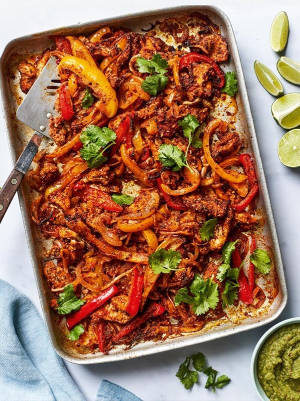 Flaming fajita traybake