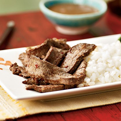 Flank steak with hot peanut sauce