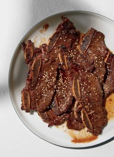 Flanken-cut marinated short ribs (LA-style kalbi)
