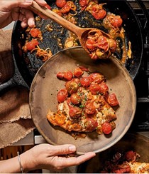 Flash-in-the-pan chicken with burst tomato sauce