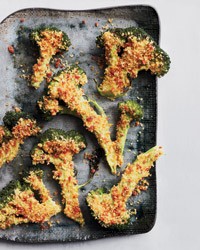 Flash-roasted broccoli with spicy crumbs