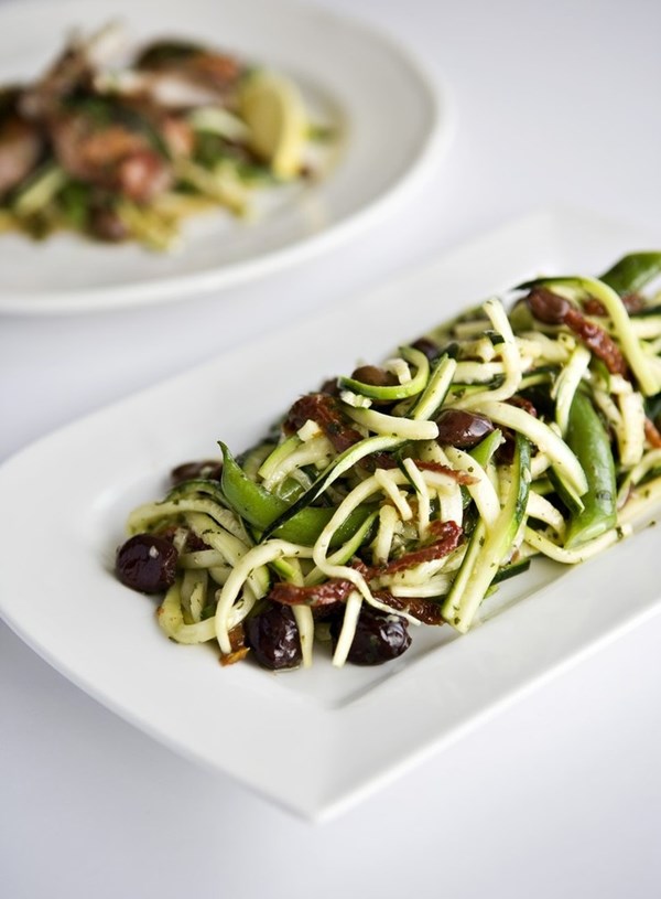 Flat bean and raw zucchini salad with mint dressing