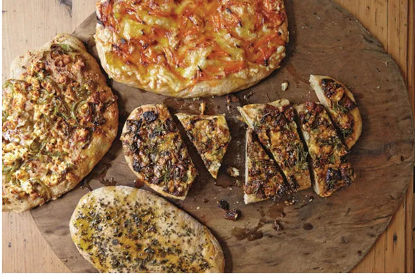 Flat bread with dried figs, Roquefort cheese, and rosemary (Lagana)