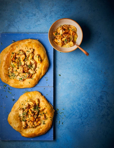 Flatbreads with tarragon mussel butter