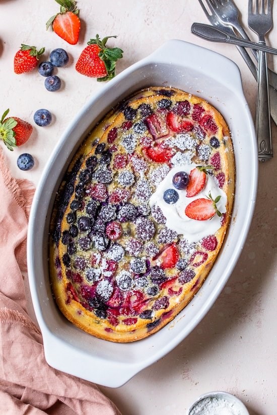 Flaugnarde of mixed berries (Clafoutis)