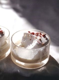 Floating islands with pink pralines and custard