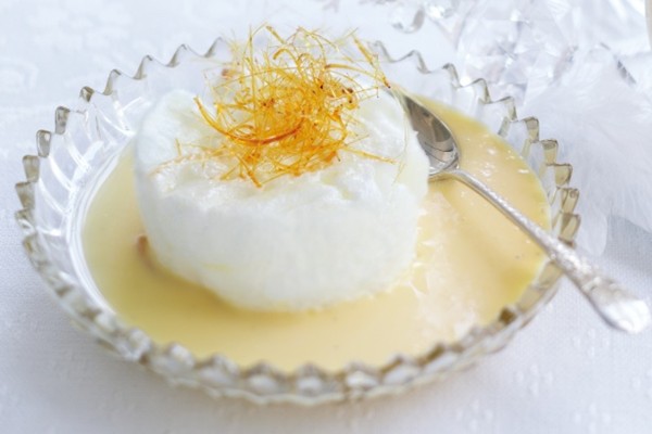 Floating islands with spun sugar
