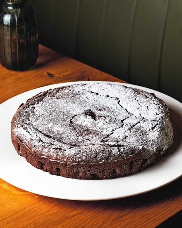 Flourless chocolate, almond and rum cake (Torta Barozzi)
